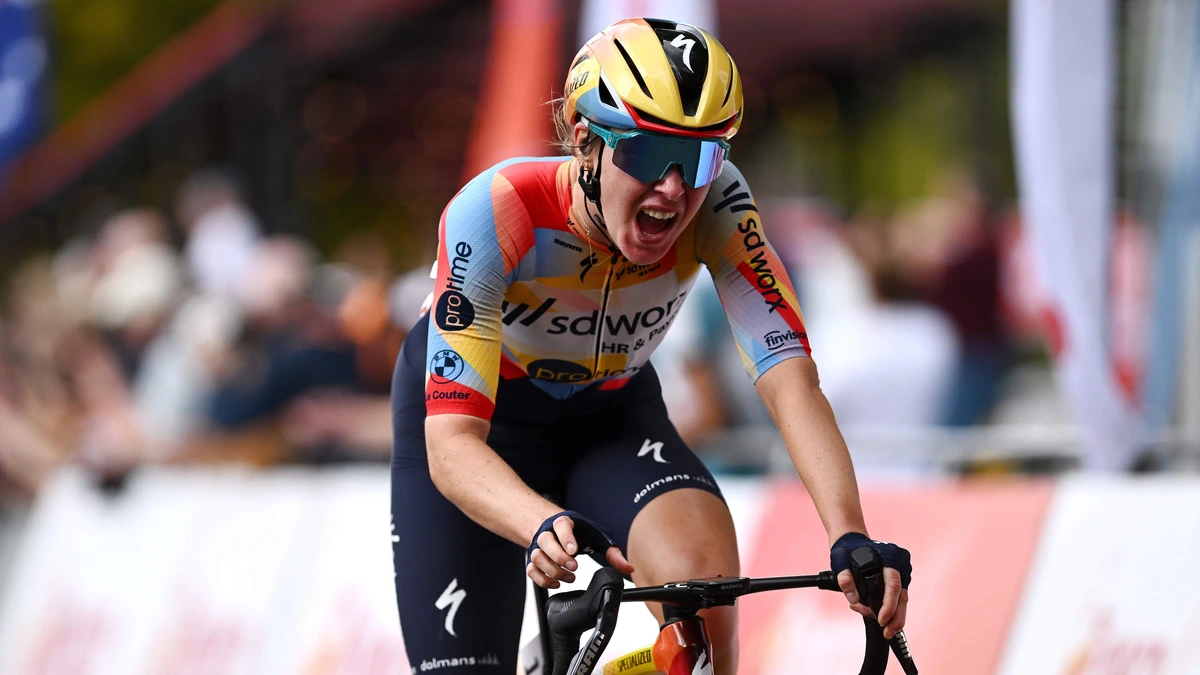 Femke Markus grijpt zege in derde etappe Eneco Tour, Lieke Nooijen behoudt leiderstrui
