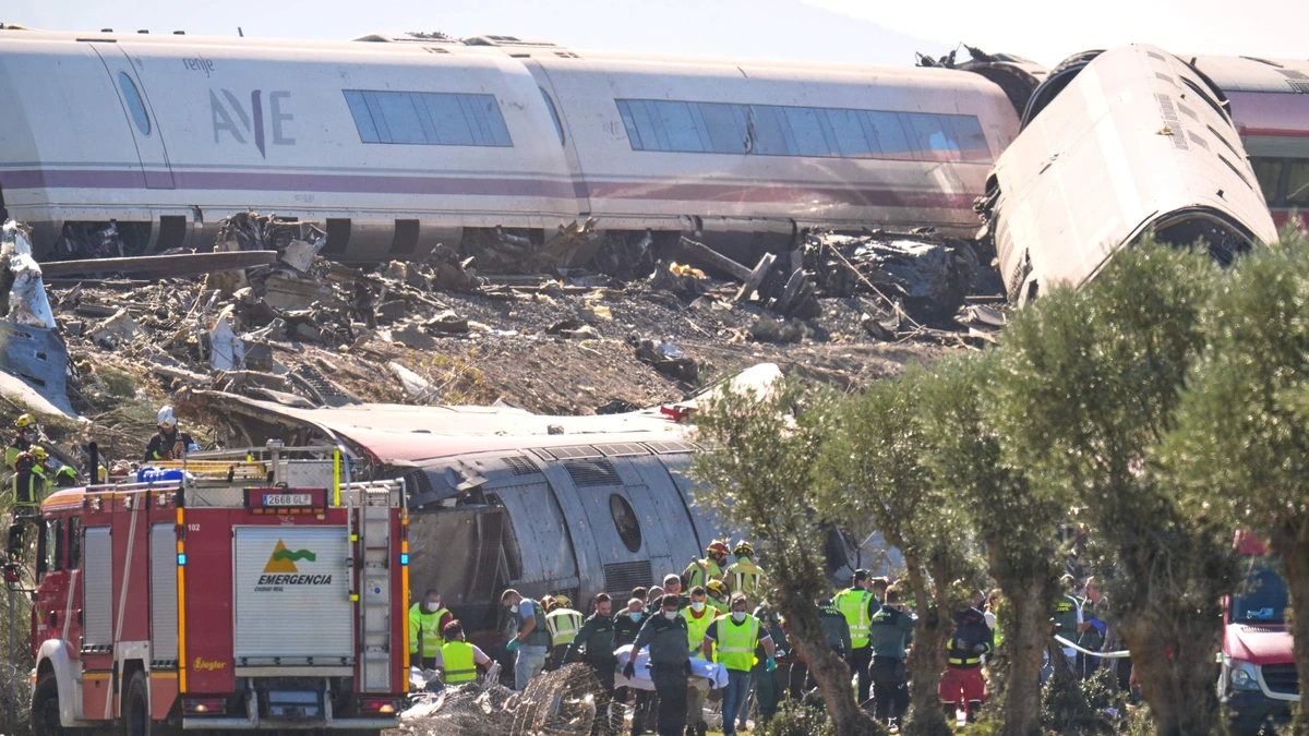 LIVE | Dodental van treinramp in Spanje loopt op tot 64: HSL stond stil op bevel van spoorbeheerder