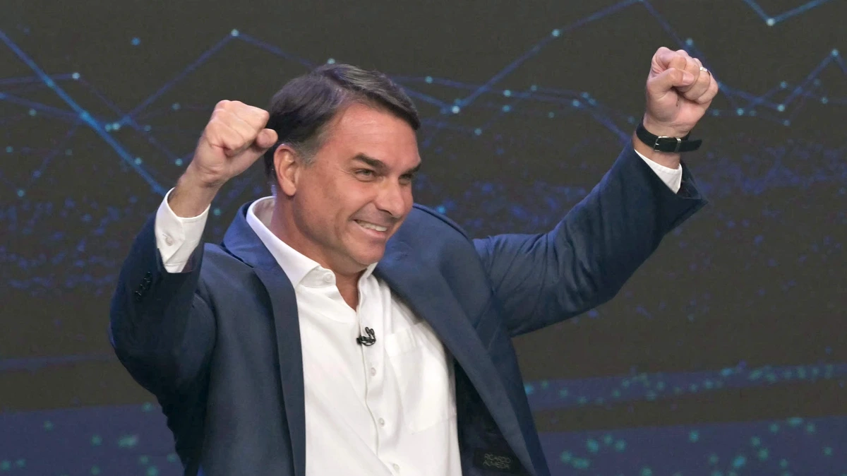Bolsonaro vraagt rechter om einde kandidatuur Lula om WhatsApp-propaganda