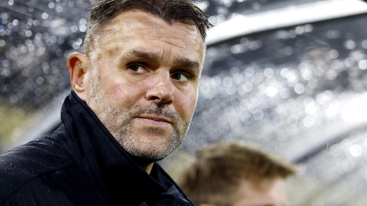 Telstar-directeur spreekt supporters aan na kritiek op trainer Henk Brugge: ’Doet pijn als ik dit allemaal hoor’