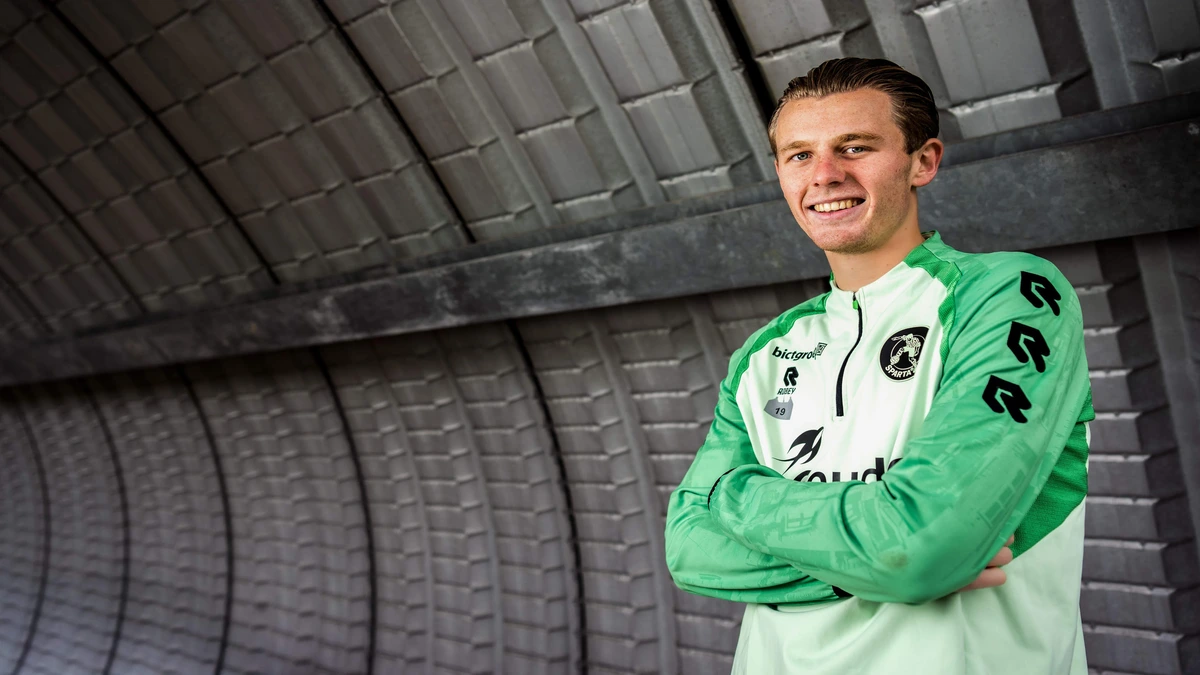 Ajax gewaarschuwd voor échte Eredivisie-goaltjesdief Milan Zonneveld (23): kopsterke Spartaan de Air Force One van de IJmond