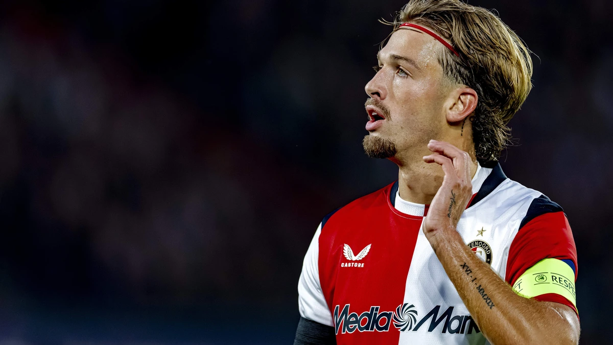 Feyenoord-trainer Giovanni van Bronckhorst deelt goed nieuws over zijn captain Luciano Valente
