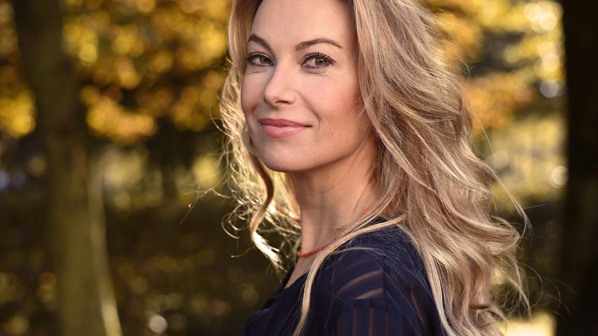 Susan Smit: ’Beledigend als mensen me vragen of mijn uiterlijk heeft bijgedragen aan mijn succes als schrijfster’