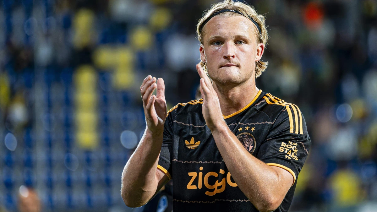 Drama voor Kasper Dolberg: gescheurde kruisband zet streep door seizoen van Ajax-spits
