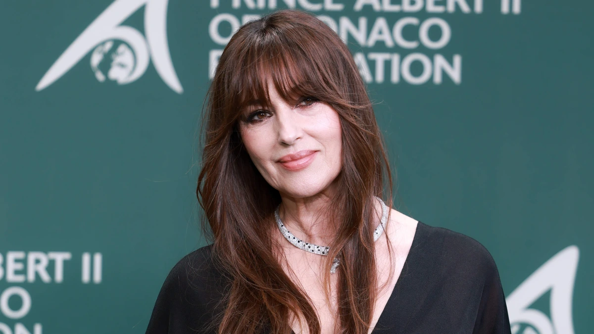 Monica Bellucci (62) zweert bij pasta, wijn en weinig sporten: ’Ik ben niet geobsedeerd’