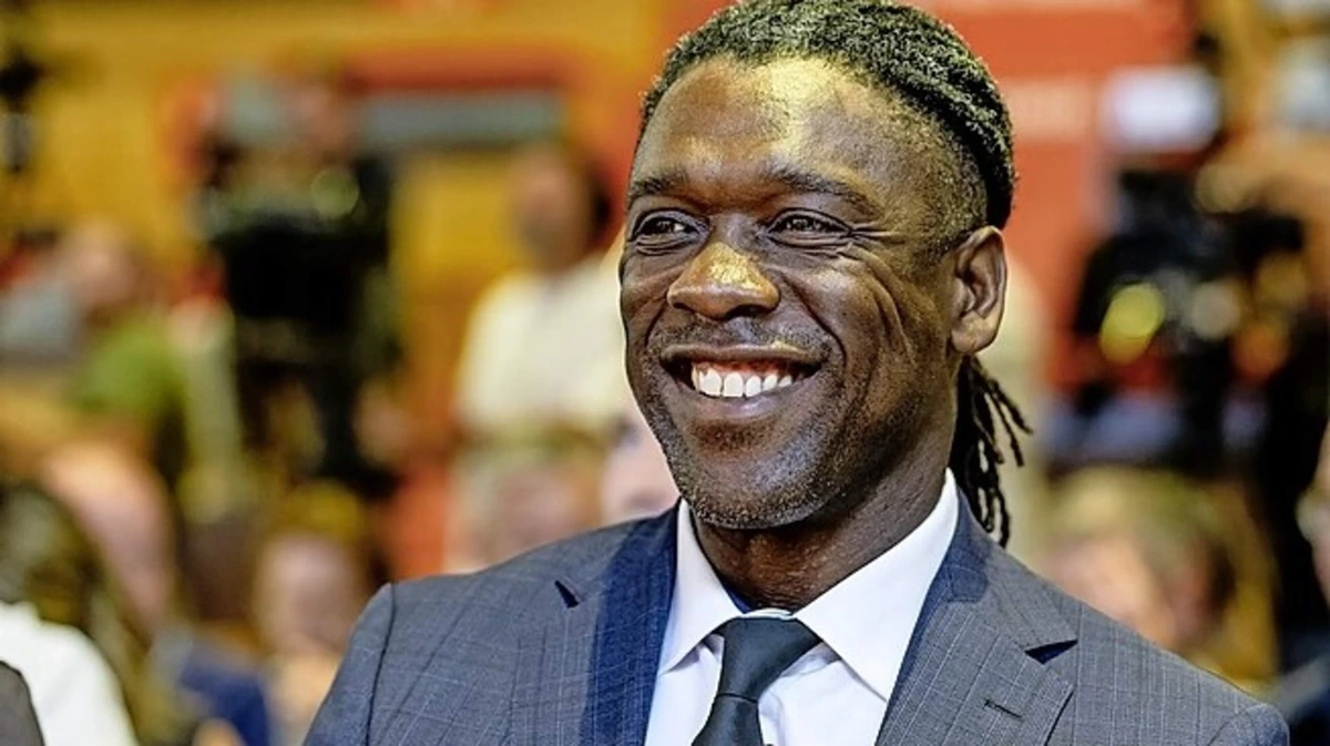 Corinthians-directeur verdedigt aanstelling Clarence Seedorf na flinke kritiek: ’Zo’n naam overstijgt het normale’