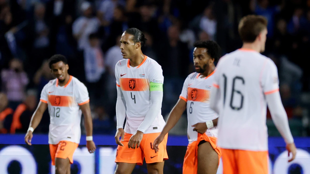 Rafael van der Vaart fileert Nederlands elftal: ’Er lopen hier verwarde mensen’