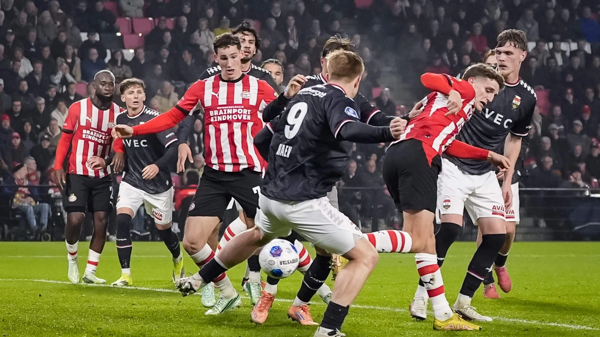 LIVE Eredivisie | PSV op rozen tegen hekkensluiter Willem II, Ricardo Pepi bekroont rentree met goal