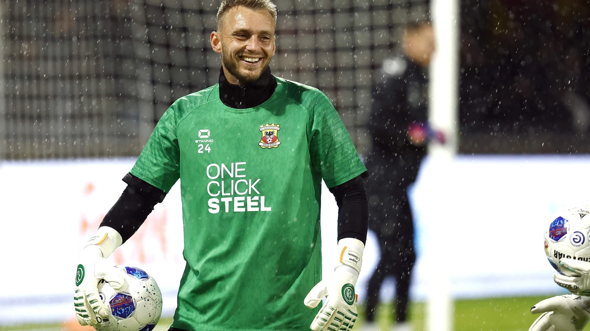 Jasper Cillessen voelde zich niet te goed voor de eerste divisie: ’Maar dat helpt niet mee’