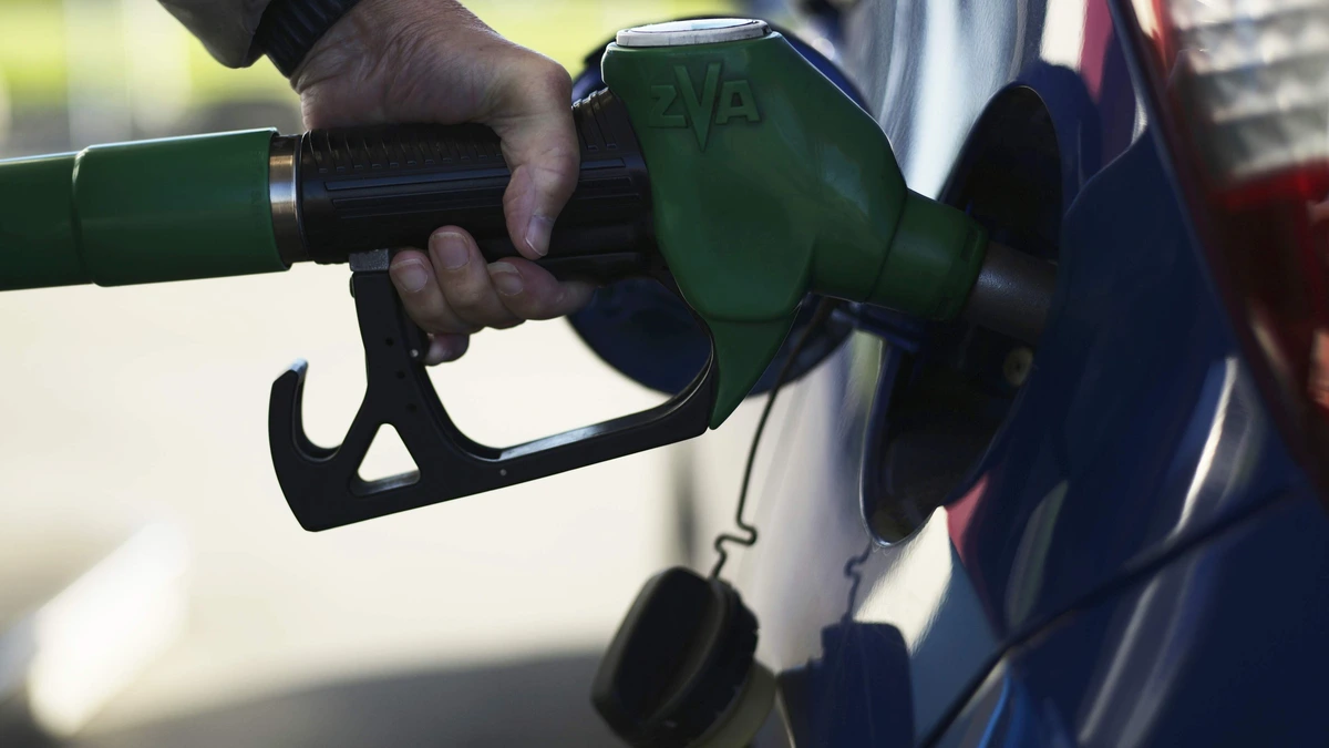 Benzineprijs daalt opnieuw, ook diesel iets goedkoper