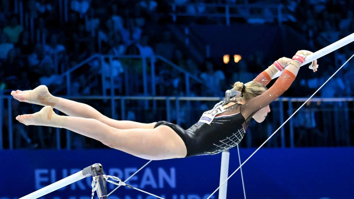 Turnster Sanna Veerman wint WK-kwalificatie, Sanne Wevers sterk op balk