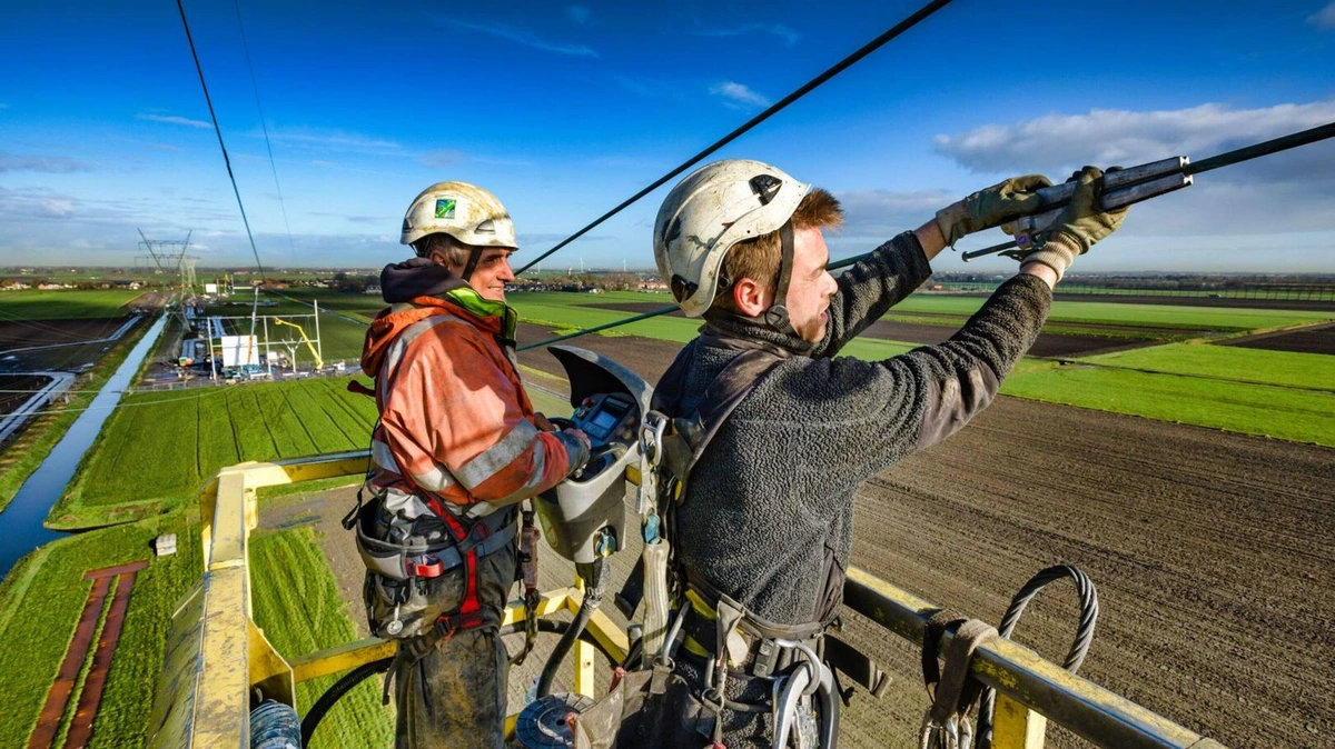 TenneT verzwaart honderden kilometers hoogspanningsnet: meer stroom en aansluitingen mogelijk
