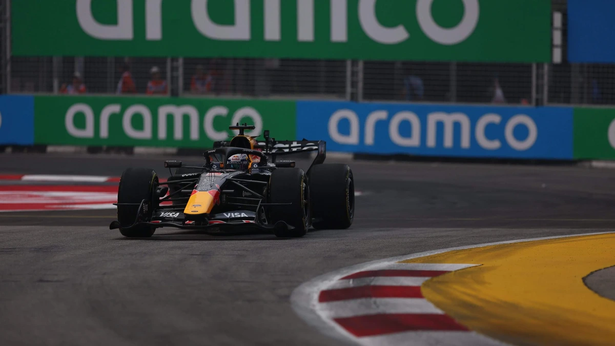 LIVE F1 | Max Verstappen jaagt vanaf pole position op triomf in sprintrace GP Singapore