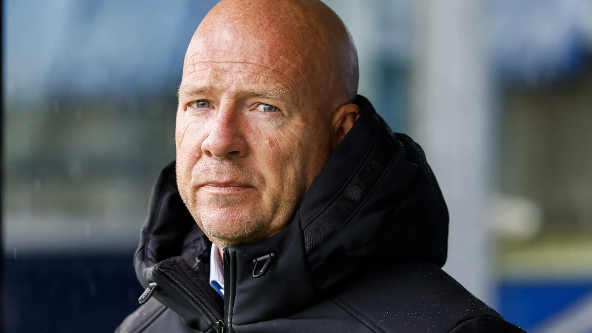 Eerste Eredivisie-ontslag van het seizoen: PEC Zwolle verder zonder trainer Henry van der Vegt