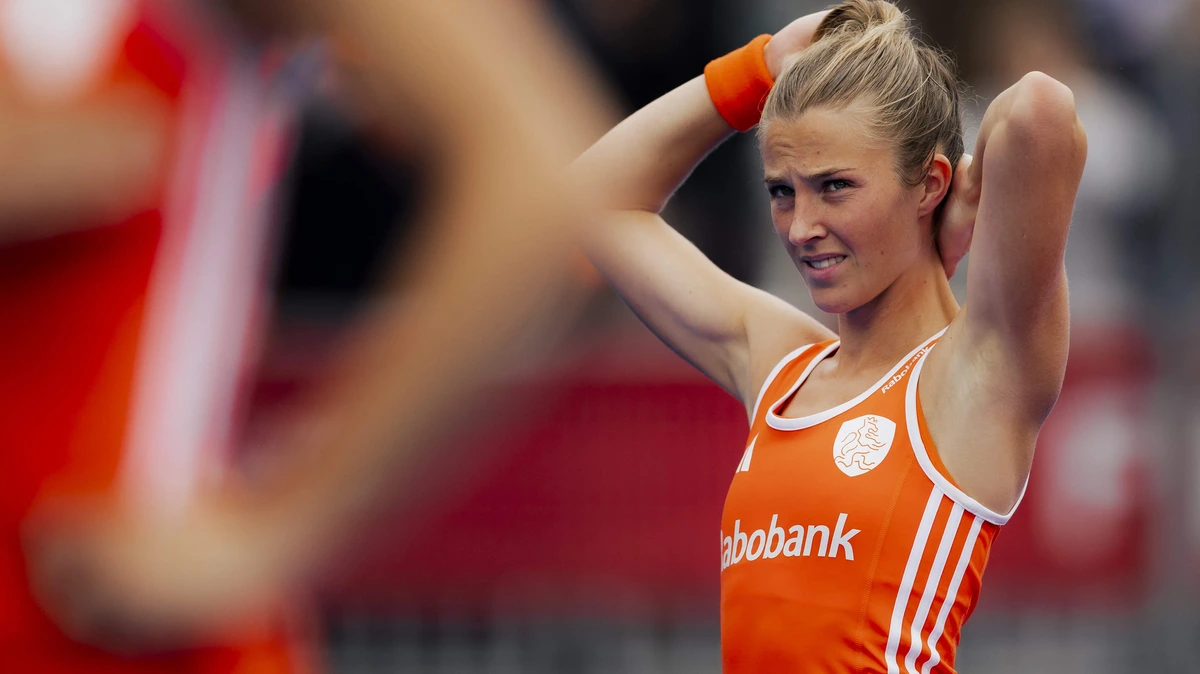 Xan de Waard grijpt in afscheidsjaar naast titel beste hockeyster