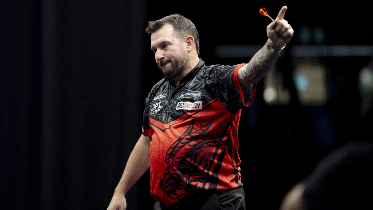 Jonny Clayton klopt Luke Humphries in finale Swiss Darts Trophy, Gian van Veen sneuvelt in halve eindstrijd