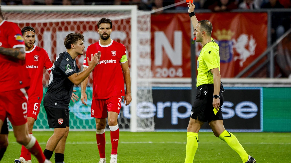 Tegenstander FC Twente verbijsterd na ommezwaai door VAR: ’Maar voor ons was het wel lekker’