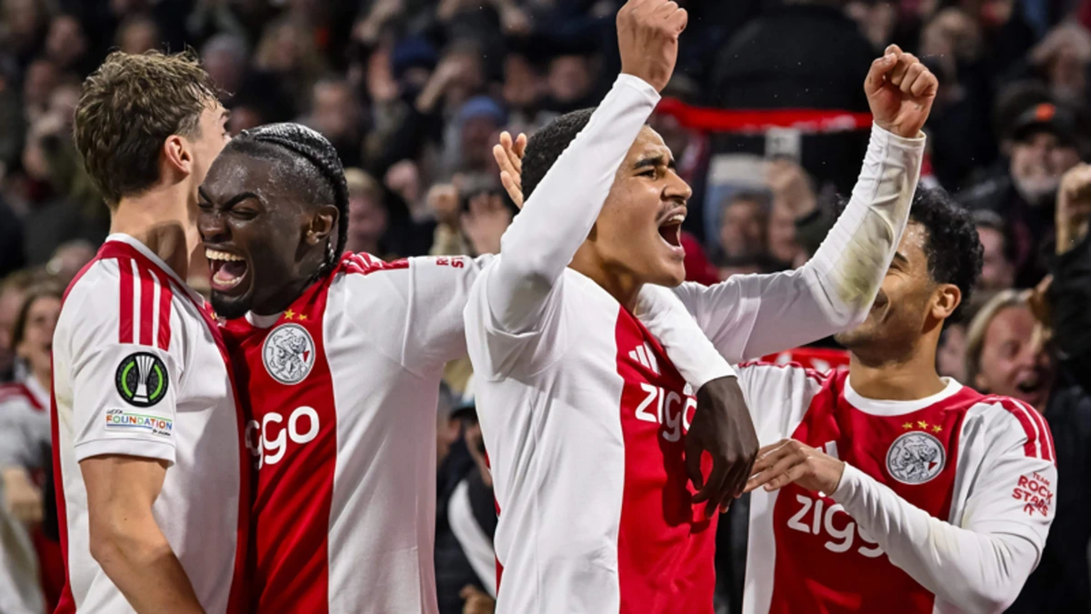 'Ajax moet thuis altijd favoriet zijn'