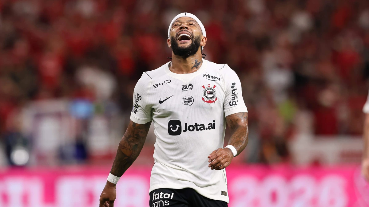 Clarence Seedorf wacht monsterklus bij Corinthians: ploeg van Memphis Depay hard onderuit