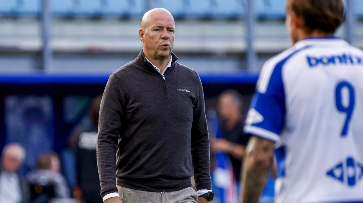 Gemor in Zwolle neemt toe nu degradatiestreep dichtbij komt: ’Er wordt altijd naar de trainer gekeken als je verliest’