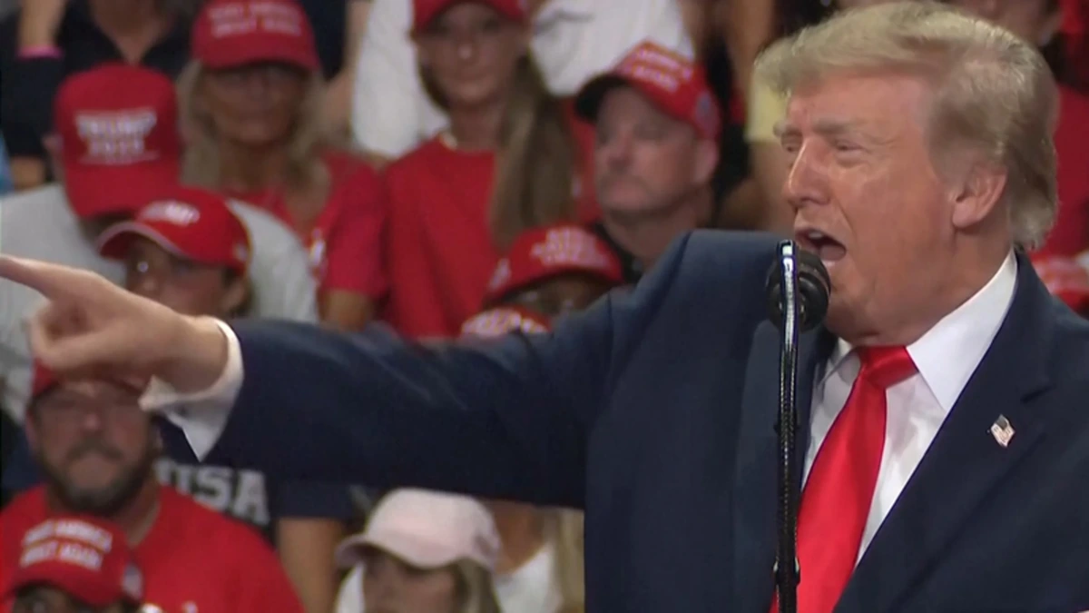 Donald Trump haalt uit na protest tijdens speech: ‘Hou je mond, loser’
