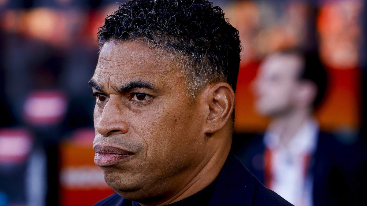 Jong Oranje dreigt EK mis te lopen, bondscoach Michael Reiziger ’vergeet’ om hulp te vragen