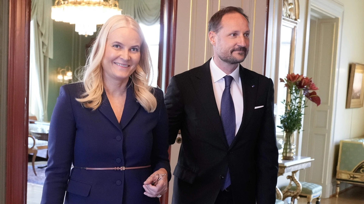 Mette-Marit niet bij troonrede Haakon wegens ziekte