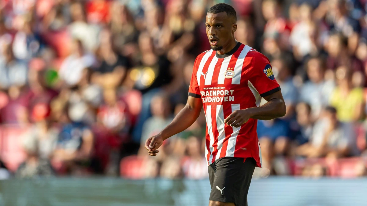 Alassane Pléa dit jaar niet meer in actie: PSV mist drie spitsen in intensieve periode met acht duels in één maand
