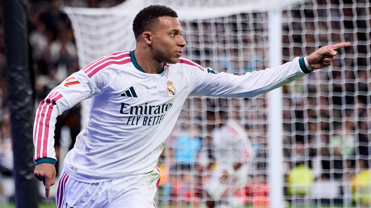 LIVE buitenlands voetbal | Kylian Mbappé tovert tegen Sevilla, Juventus op eigen veld vernederd