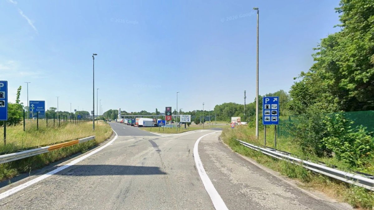 Belgische agent schiet op bestelwagen bij verkeerscontrole, Nederlandse bestuurder (24) aangehouden