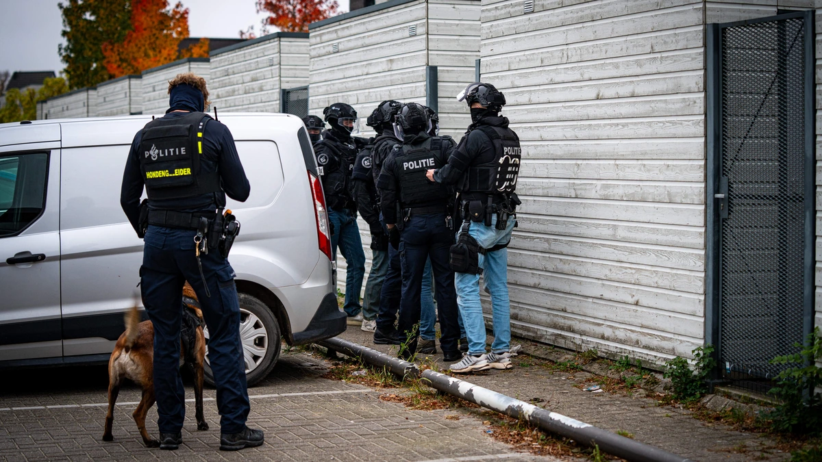 Politie schiet overvaller neer in Rotterdam, twee verdachten aangehouden