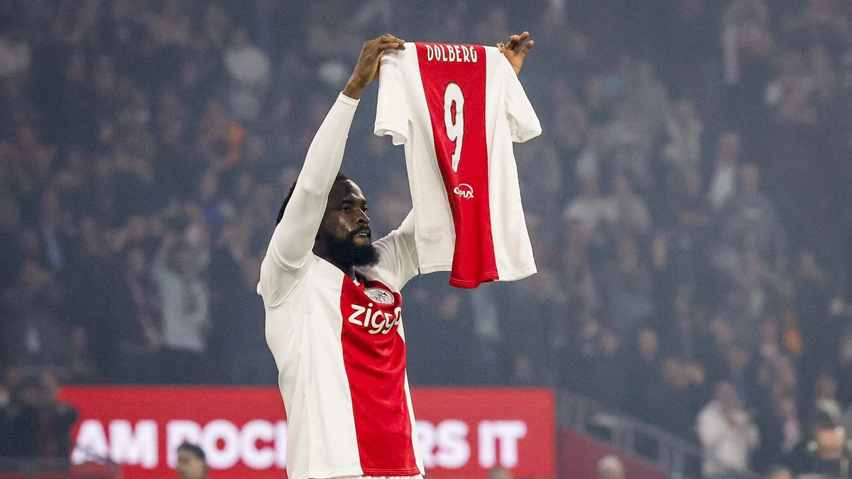 LIVE Eredivisie | Tolu zet Ajax op voorsprong en eert geblesseerde Kasper Dolberg