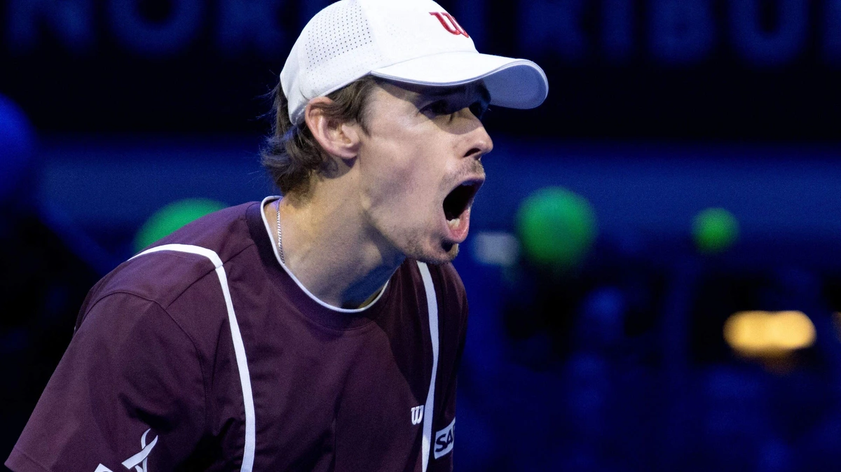 Alexander Zverev verliest als nieuwe nummer 1 van Alex de Minaur in Wenen
