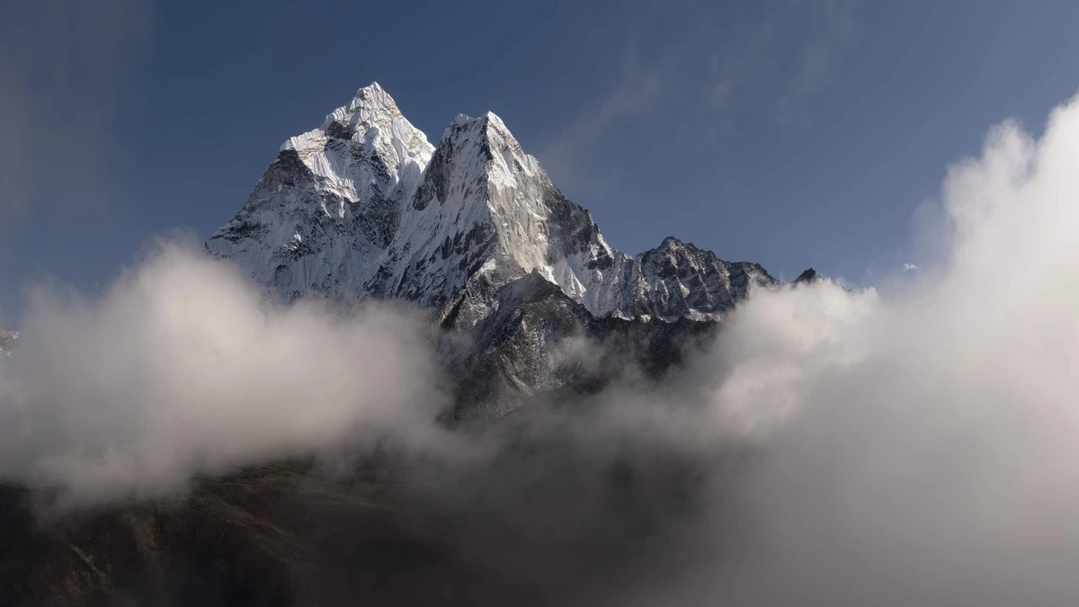 Nederlandse klimmer Klaas (25) gered na verlies van bewustzijn op berg in Himalaya
