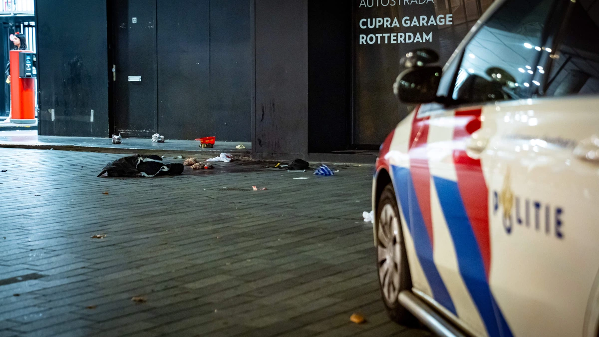 Man neergeschoten in centrum Rotterdam, met spoed naar ziekenhuis