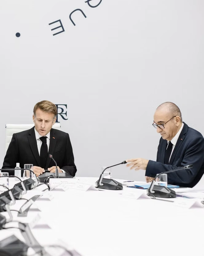 Mobilisation du 17 octobre : après un week-end chaotique, Emmanuel Macron et le gouvernement s’en remettent aux préfets