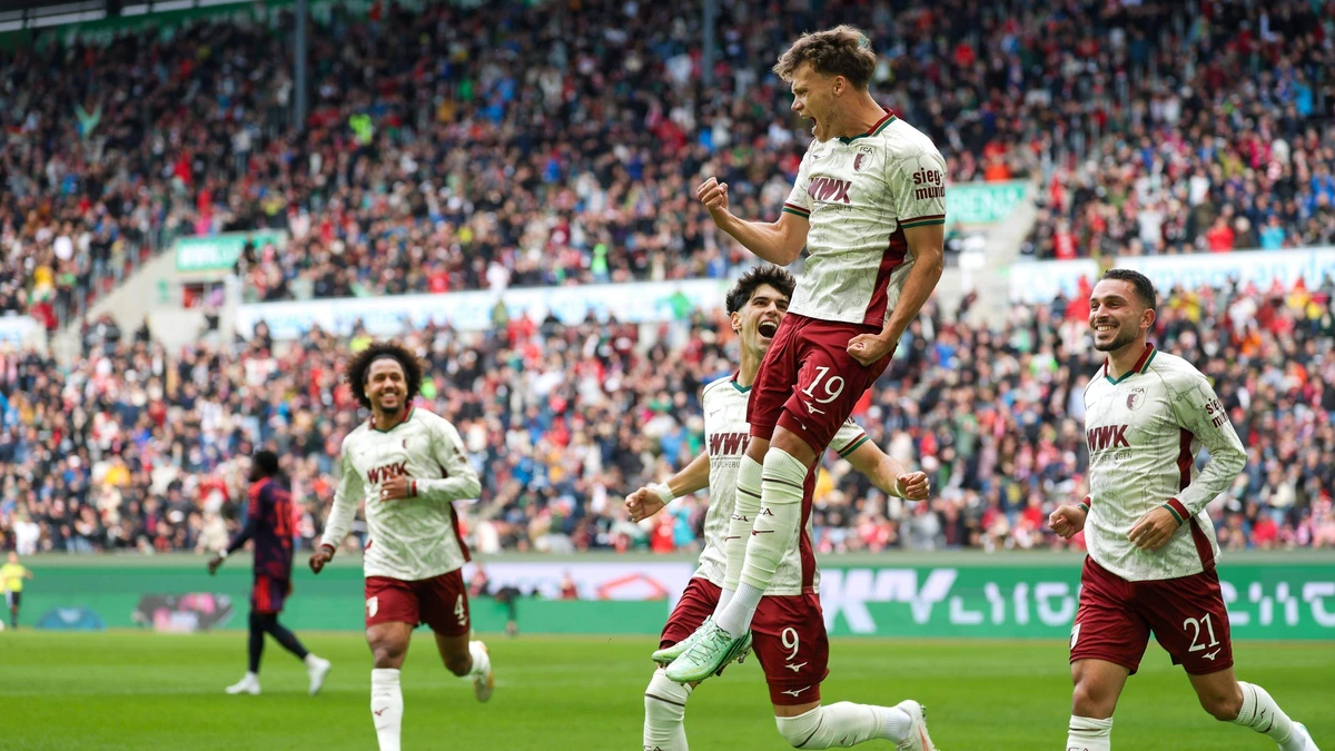 LIVE buitenlands voetbal | Augsburg maakt na fout van Neuer tegen Bayern snelste doelpunt ooit in Bundesliga