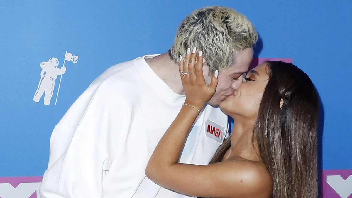 Pete Davidson vindt bodyshamen Ariana Grande ’niet oké’