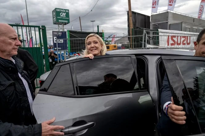 Comment le RN a fait de la voiture un outil électoral et de notabilisation