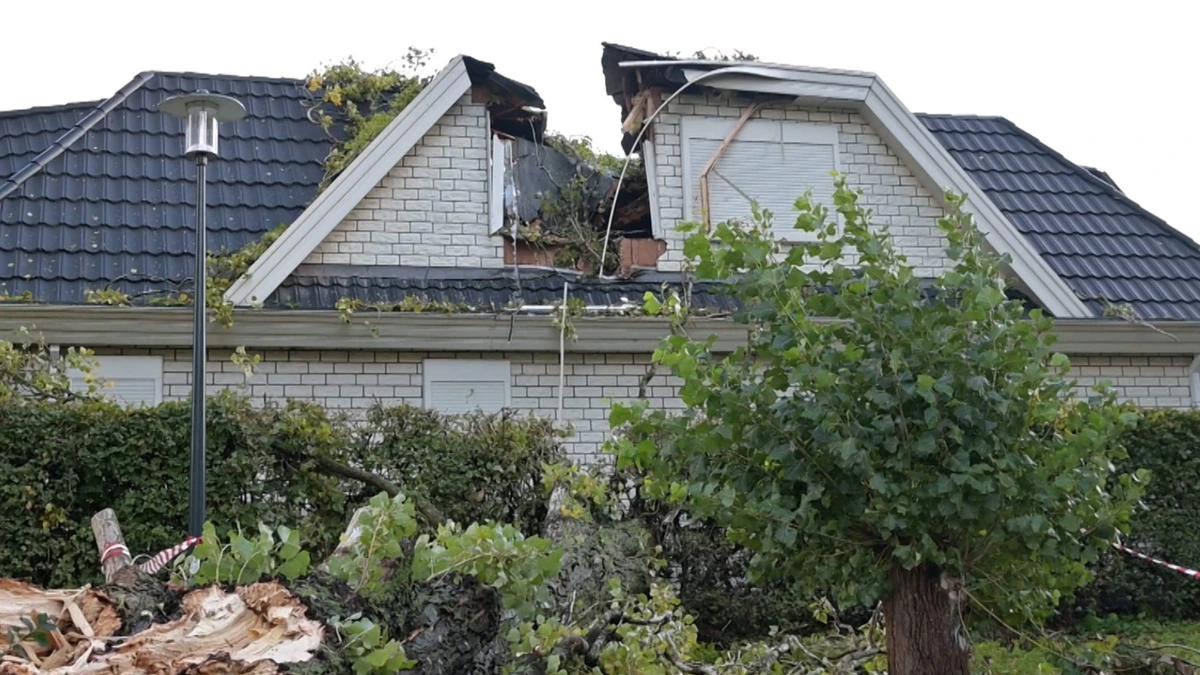 Stormschade op woonwagenkamp: kinderkamer compleet verwoest