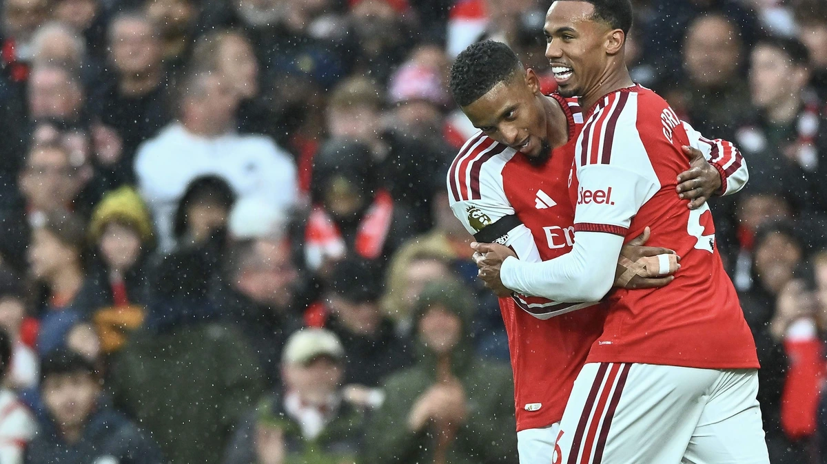 LIVE buitenlands voetbal | Arsenal lijkt te gaan profiteren van uitglijder Manchester City