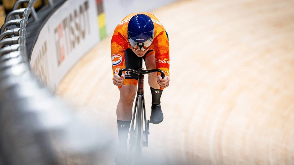 Hetty van de Wouw (28) grijpt zilver op tijdrit bij WK, brons voor Sofie van Rooijen (24)