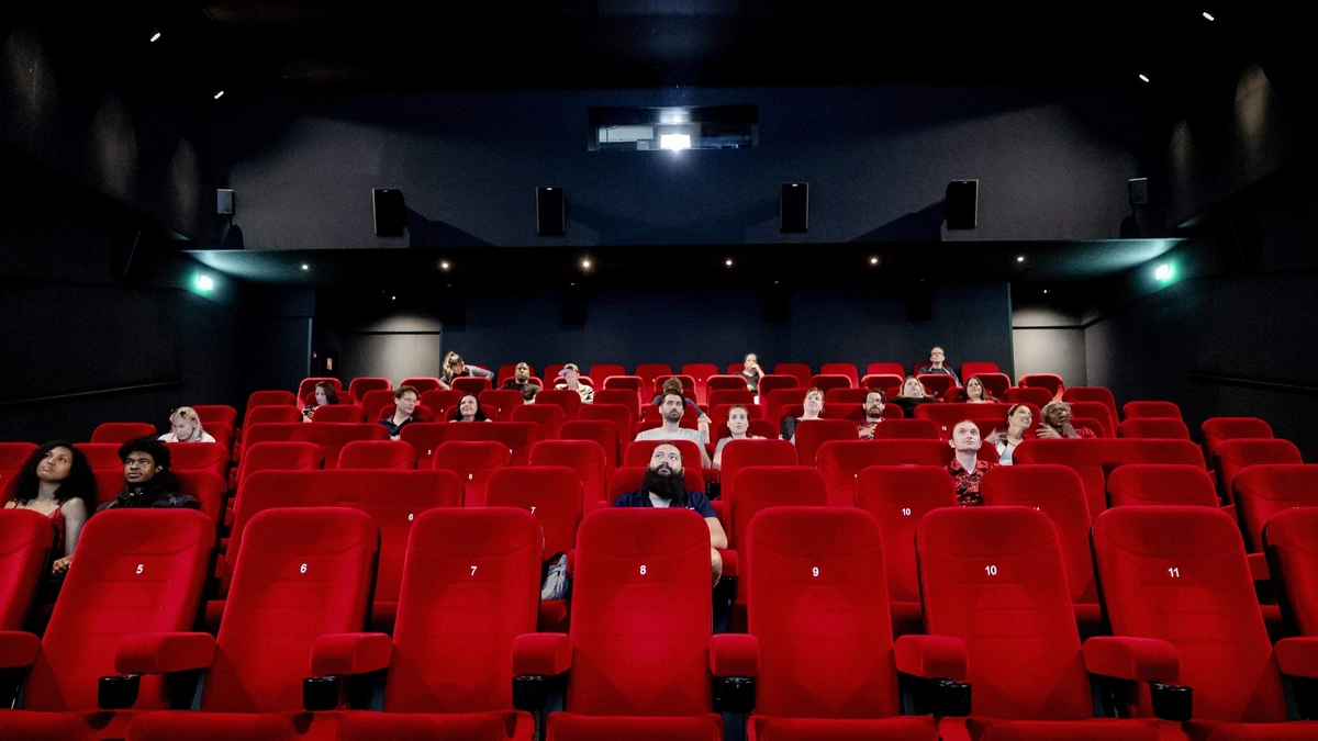 Pathé wil liefhebbers met hypnose favoriete film laten vergeten