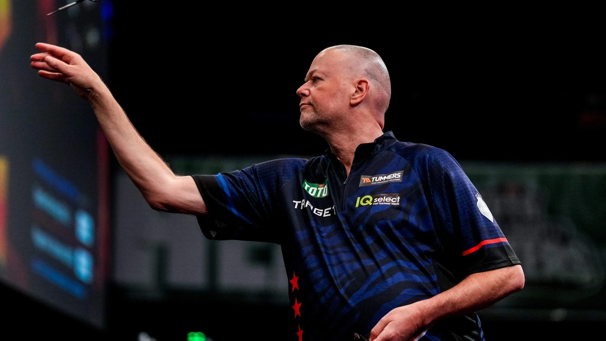 WK darten in gevaar voor Raymond van Barneveld: Haags darticoon (59) zit op de wip