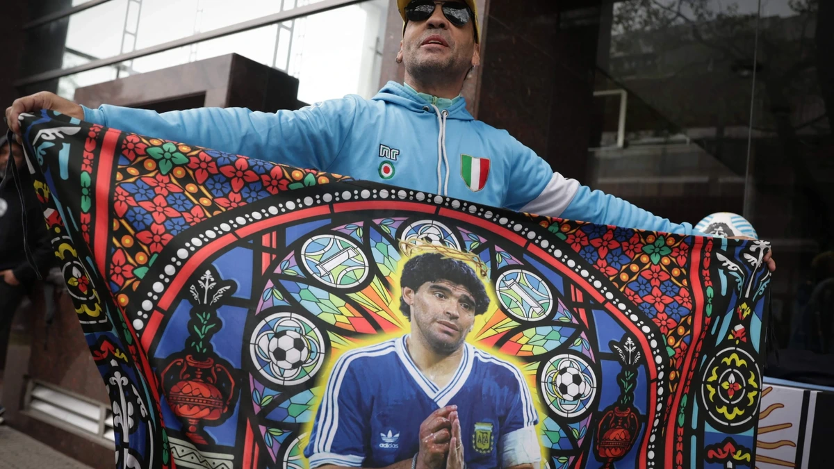 Proces rond dood Diego Maradona: OM eist gevangenisstraffen tot twaalf jaar voor medisch team