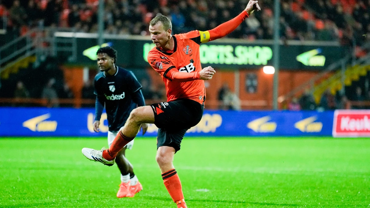 Zege FC Volendam en Roda JC dankzij hattrickhelden Henk Veerman en Anthony van den Hurk