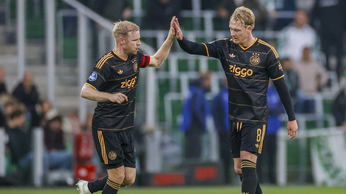 LIVE Eredivisie | Ajax slaat voor rust nog een keer toe en deelt dreun uit aan FC Groningen