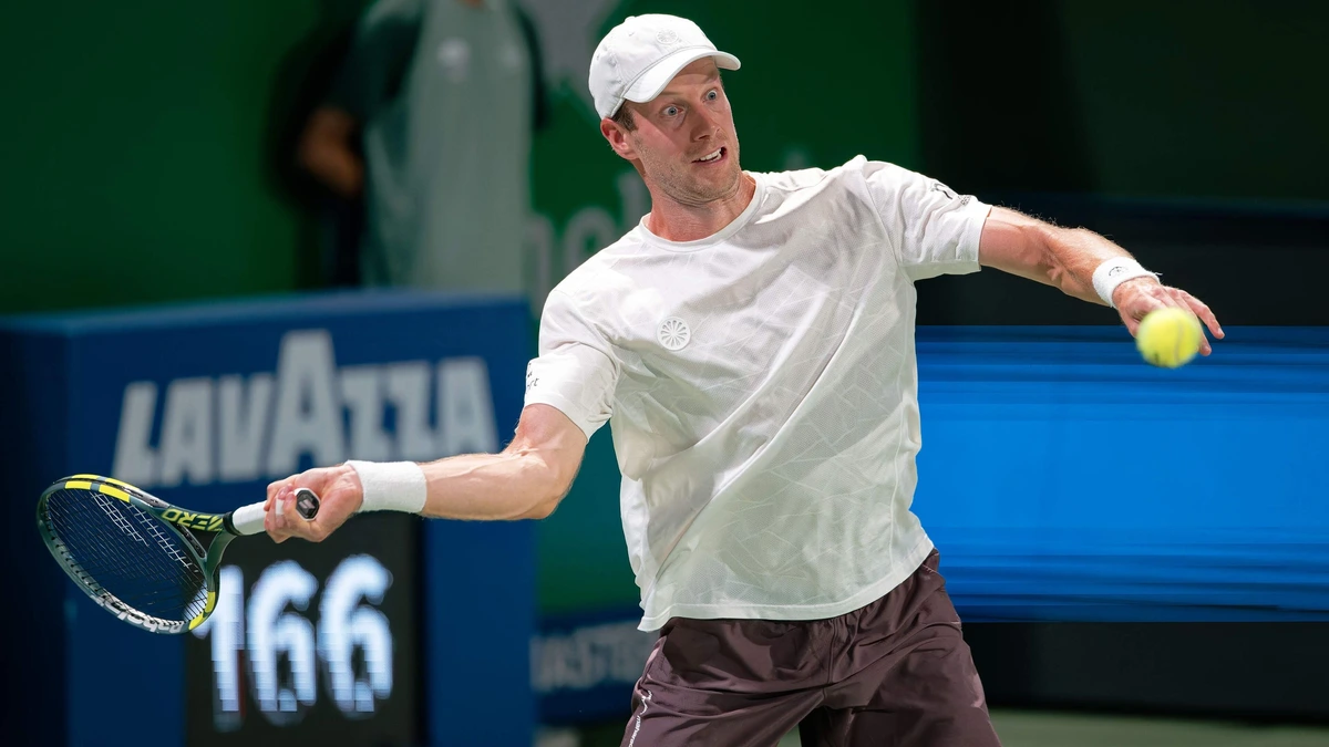 Botic van de Zandschulp moet op Shanghai Masters het hoofd buigen voor Rafael Jódar