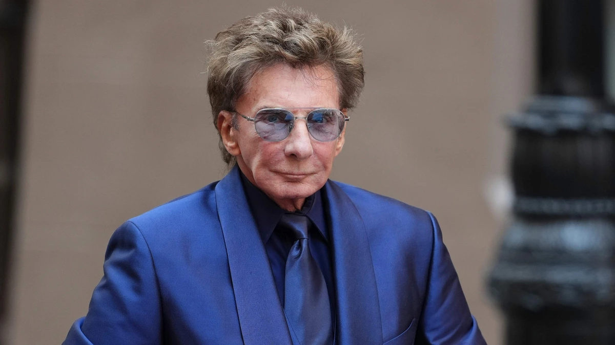 Barry Manilow (83) annuleert show na rentree op podium