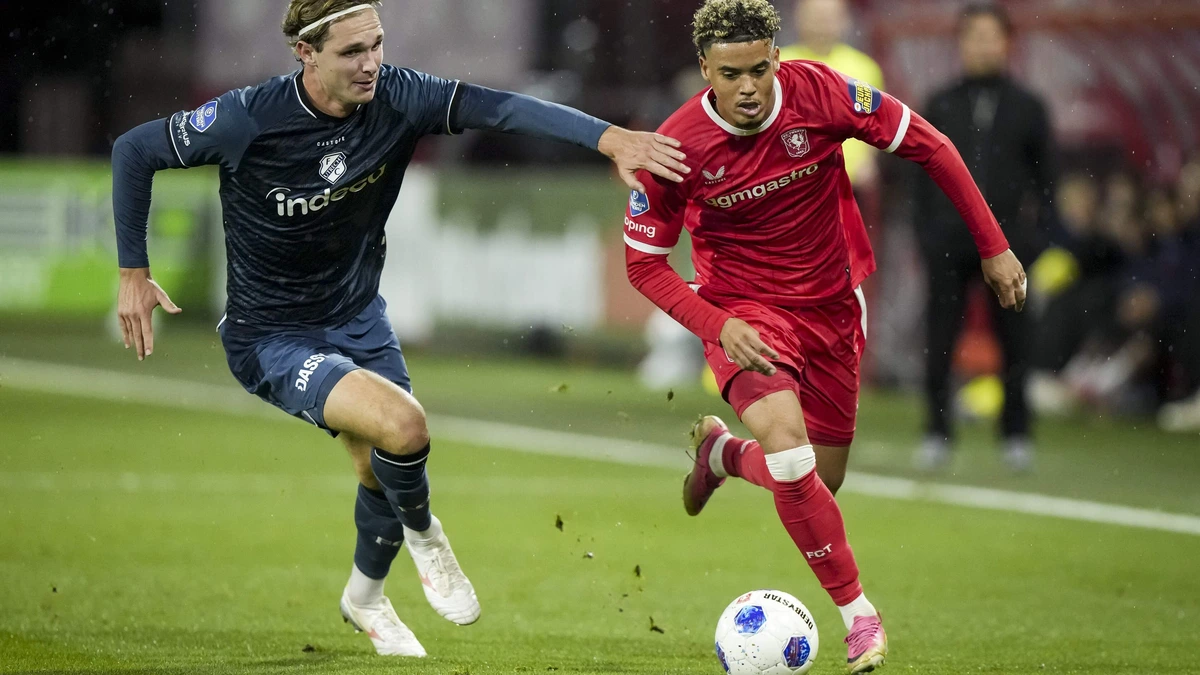 LIVE Eredivisie |  FC Twente leidt tegen FC Utrecht, NEC komt langszij bij Fortuna Sittard